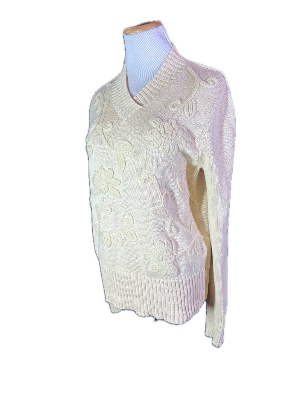 Vintage Jones Wear Sport Size L Cream V-Neck Pullover Sweater